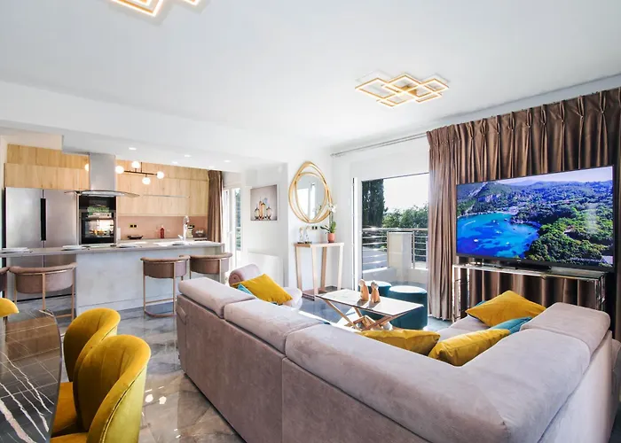 Ilianas R&F Luxury Home