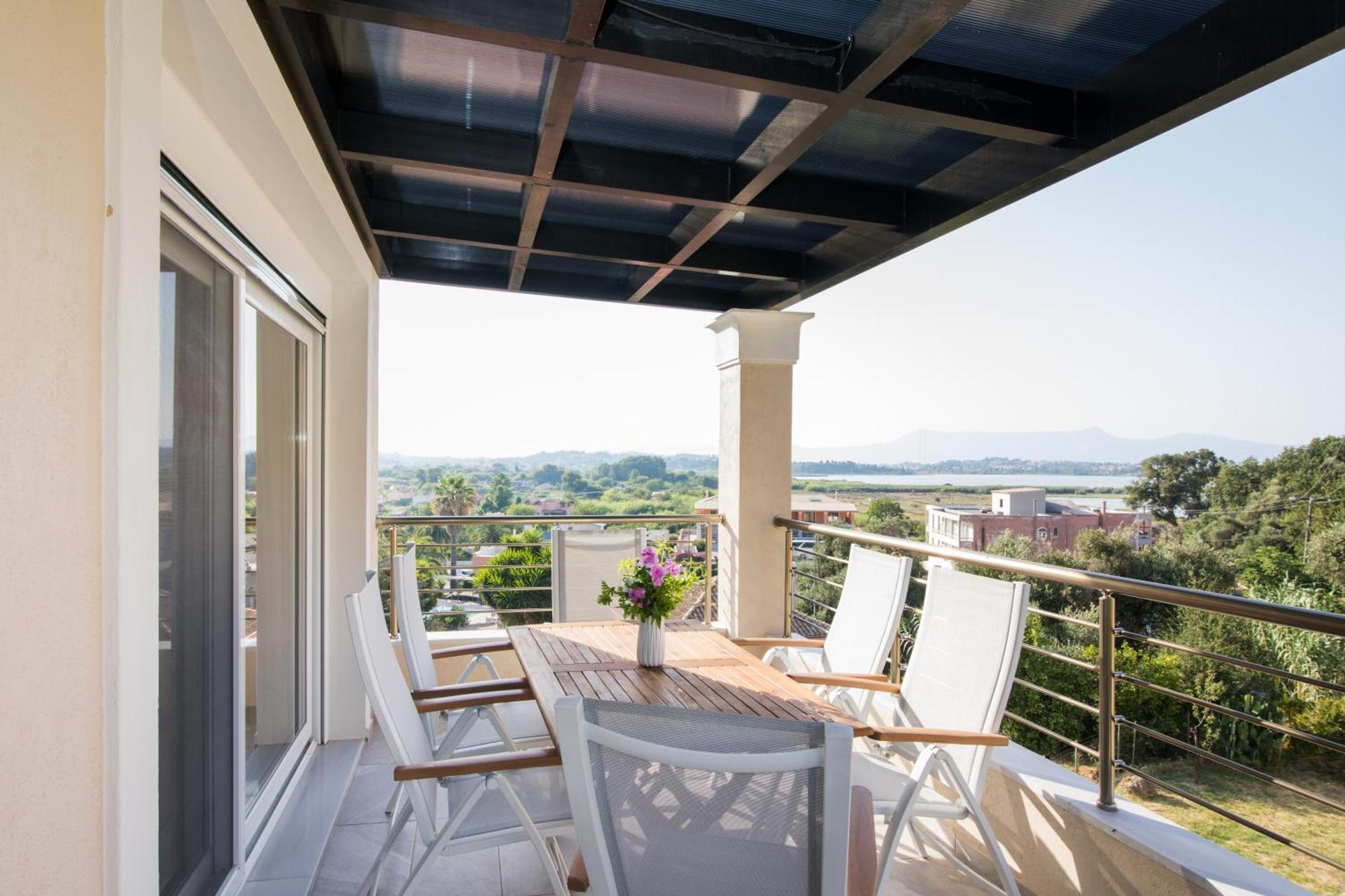 Ilianas R&f Luxury Perama (Corfu)