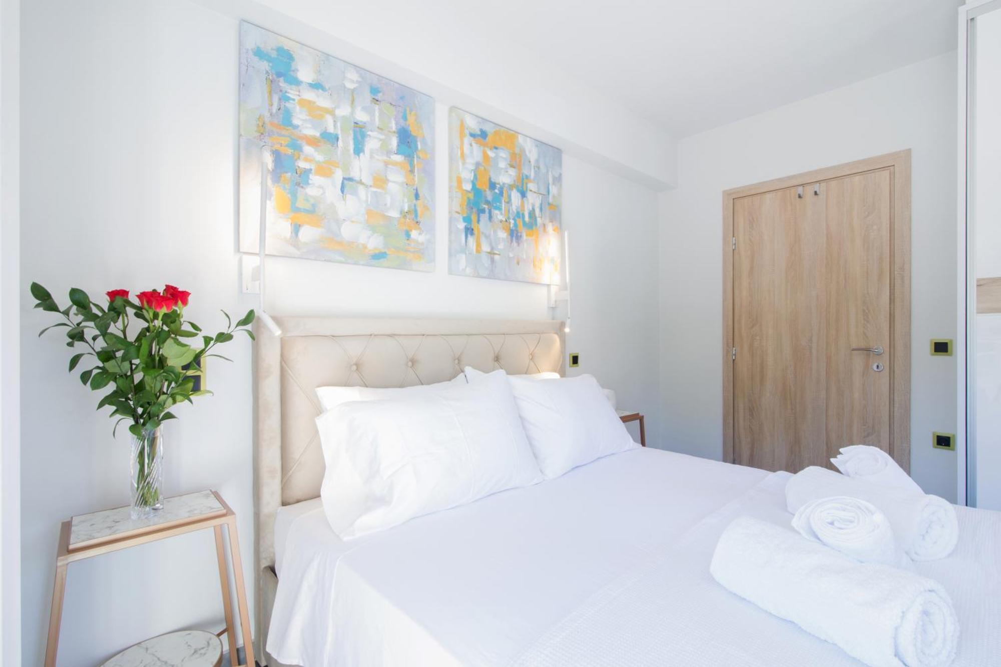 Ilianas R&f Luxury Apartment